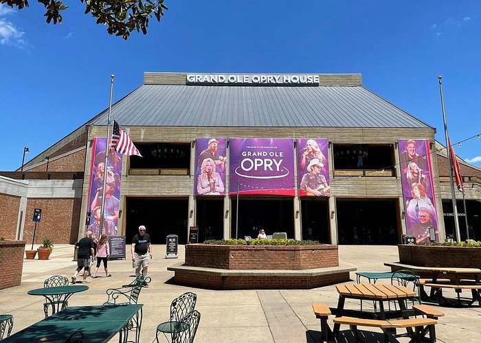 Famous US entertainment venues such as the Grand Ole Opry House